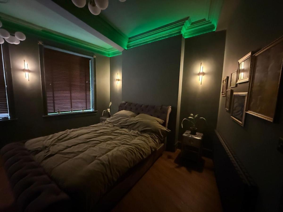 The Loft At One Luxury Penthouse Apartment Wigan Bagian luar foto