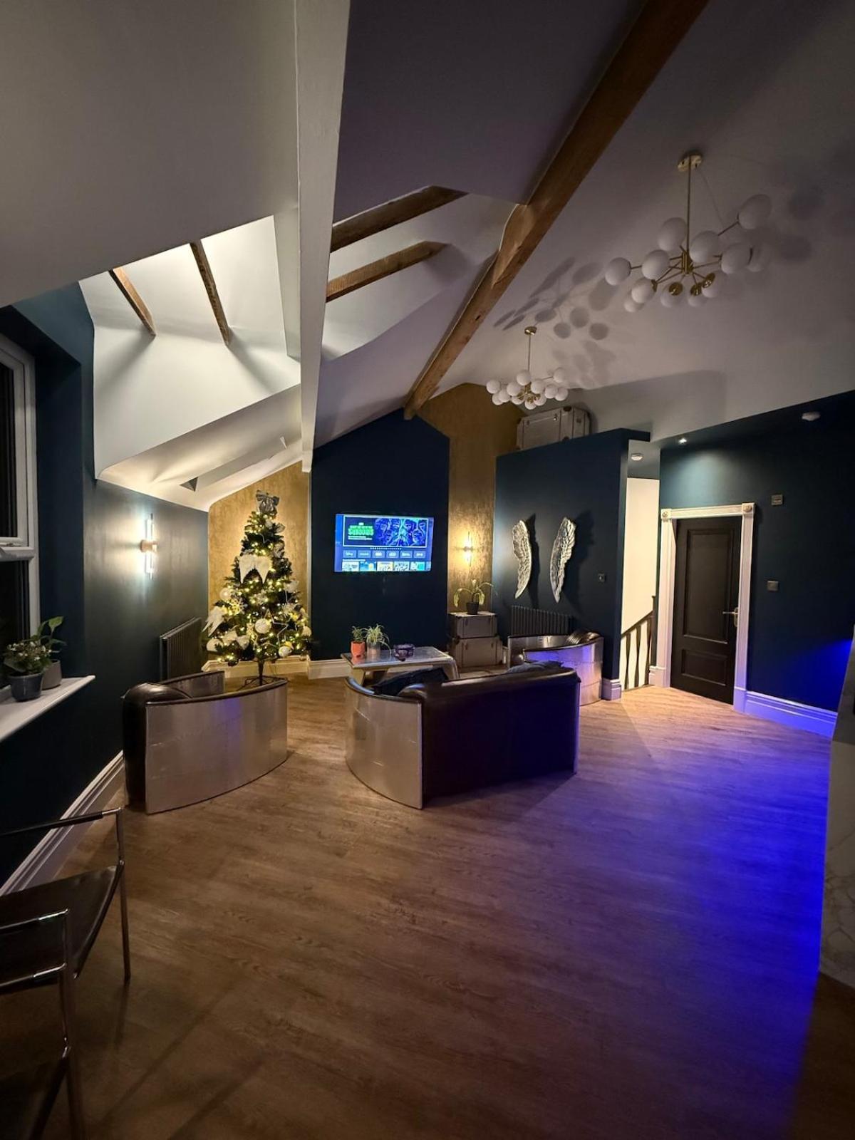 The Loft At One Luxury Penthouse Apartment Wigan Bagian luar foto