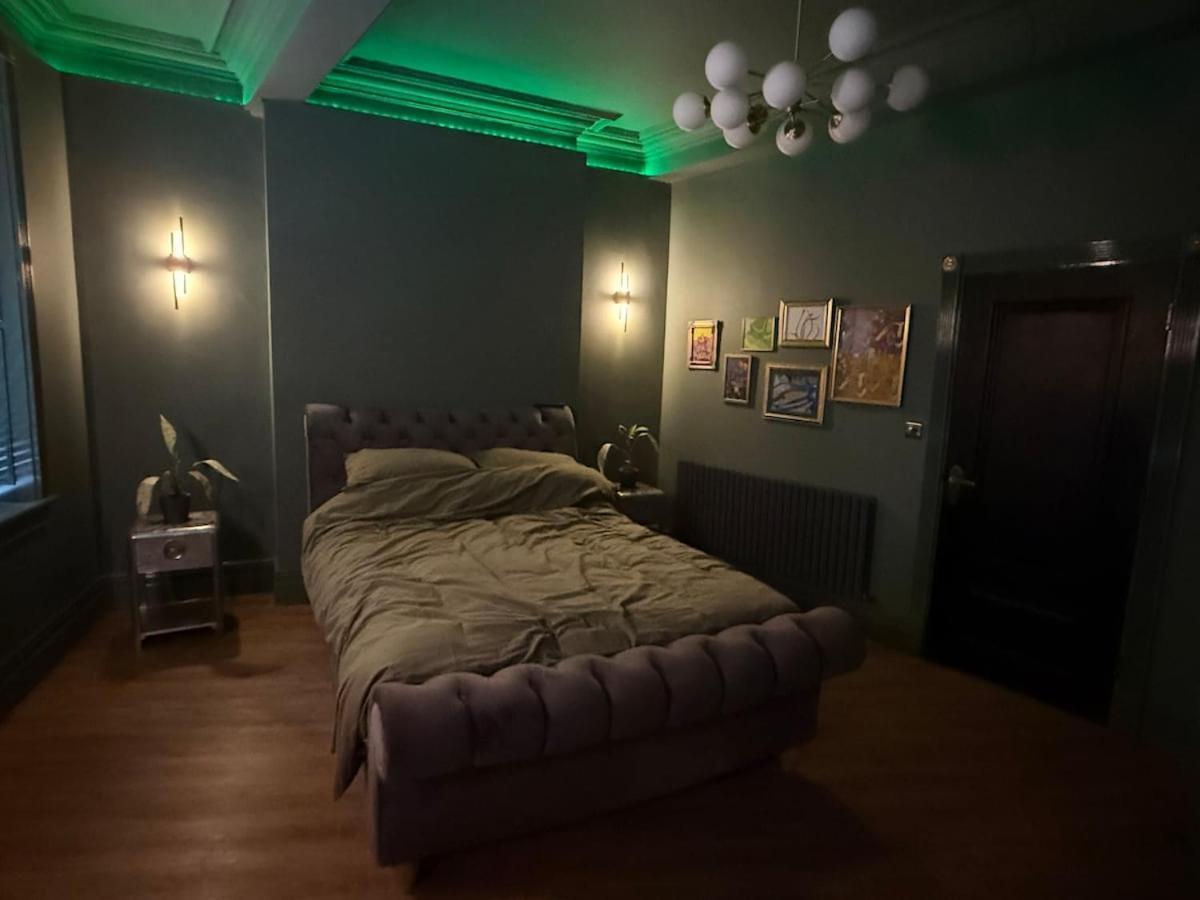 The Loft At One Luxury Penthouse Apartment Wigan Bagian luar foto