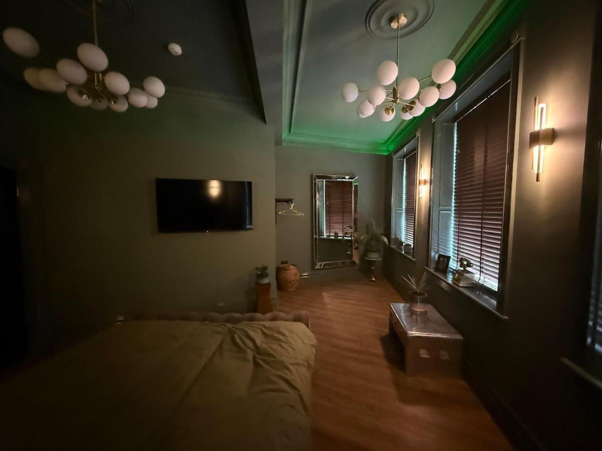 The Loft At One Luxury Penthouse Apartment Wigan Bagian luar foto