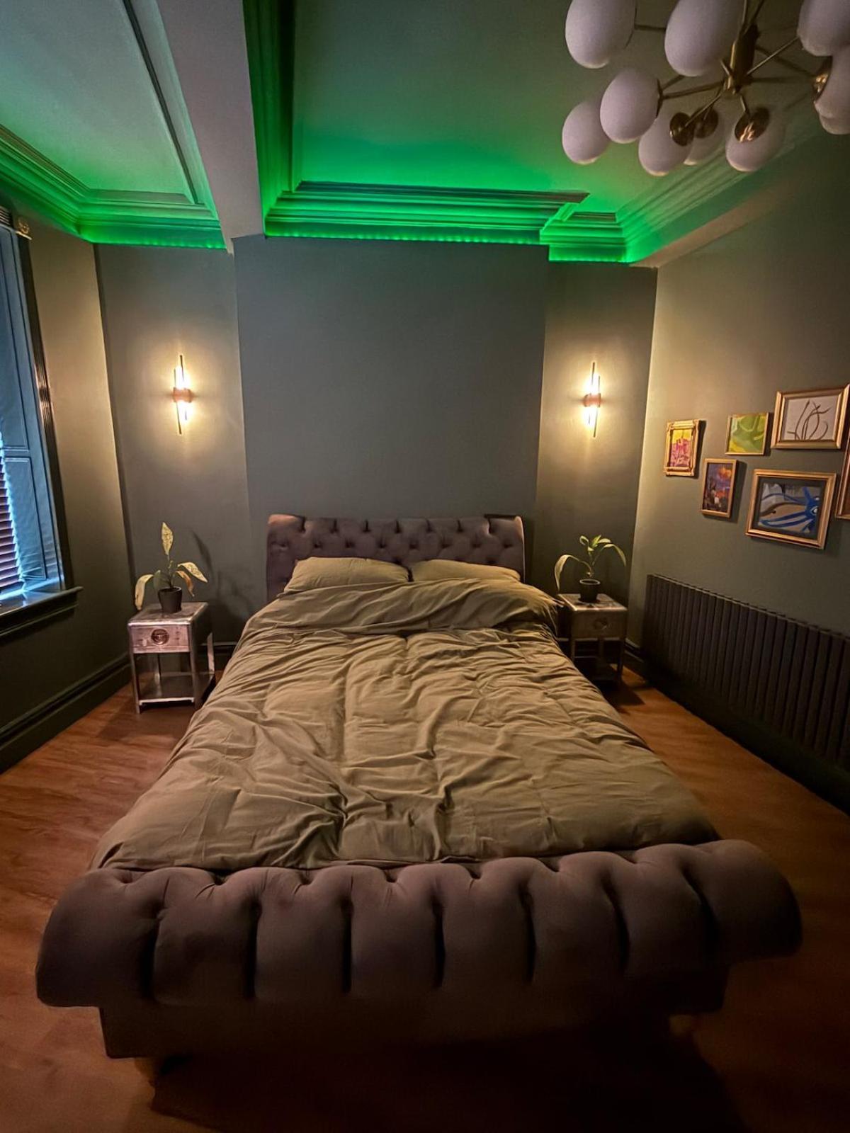 The Loft At One Luxury Penthouse Apartment Wigan Bagian luar foto